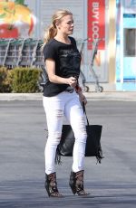 LEANN RIMES Shopping at Whole Foods in Malibu 02/18/2016