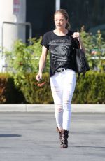 LEANN RIMES Shopping at Whole Foods in Malibu 02/18/2016