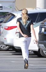 LEANN RIMES Shopping at Whole Foods in Malibu 02/18/2016