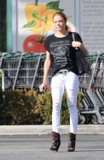 LEANN RIMES Shopping at Whole Foods in Malibu 02/18/2016