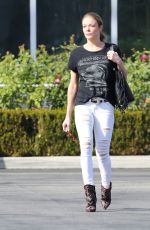 LEANN RIMES Shopping at Whole Foods in Malibu 02/18/2016