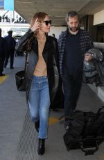 LESLIE MANN at Los Angeles International Airport 02/02/2016