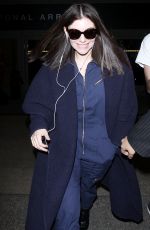 LORDE Arrives at LAX Airport in Los Angeles 02/25/2016
