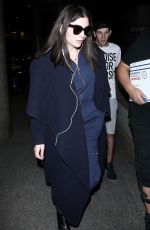 LORDE Arrives at LAX Airport in Los Angeles 02/25/2016