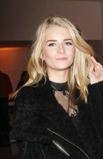 LOTTIE MOSS at Centrepoint Ultimate Pub Quiz in London 02/02/2016