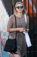 MARIA SHARAPOVA Out and About in Venice 02/09/2016