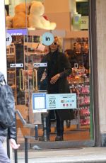 MEG RYAN Leaves Duane Reade Pharmacy and Store in Soho 02/04/2016