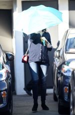 Pregnant ANNE HATHAWAY Arrives at a Hair Salon in Los Angeles 02/04/2016