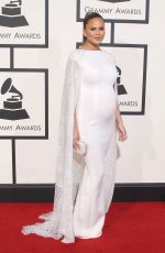Prenant Chrissy Teigen at Grammy Awards 2016 in Los Angeles 02/15/2016