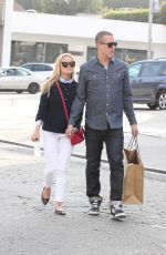REESE WIHERSPOON Out Shopping in West Hollywood 01/30/2016