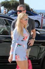 REESE WITHERSPOON Arrives at The Ivy in Los Angeles 02/15/2016