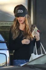 SOFIA VERGARA Shopping at Sask Fifth Avenue in Beverly Hills 02/02/2016