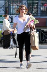 SOPHIA BUSH Shopping at Whole Foods in West Hollywood 02/09/2016