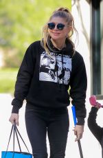 STACY FERGIE FERGUSON Out at a Park in Los Angeles 02/04/2016