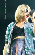 TAYLOR SWIFT in Candy Magazine, Philippines March 2016 Issue