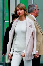 TAYLOR SWIFT Leaves Vogue