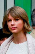 TAYLOR SWIFT Leaves Vogue