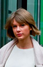 TAYLOR SWIFT Leaves Vogue