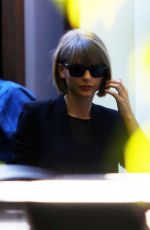TAYLOR SWIFT Out for Lunch at Cecconi