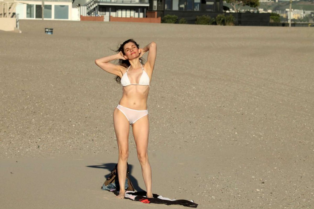 ALICIA ARDEN in Bikini at Venice Beach, March 2016 – HawtCelebs