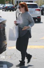 ALYSON HANNIGAN Leaves Brentwood Country Mart 03/22/2016