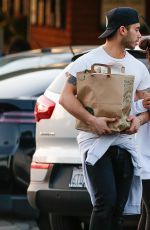 ARIANA GRANDE Shopping at Whole Foods in Studio City 03/17/2016