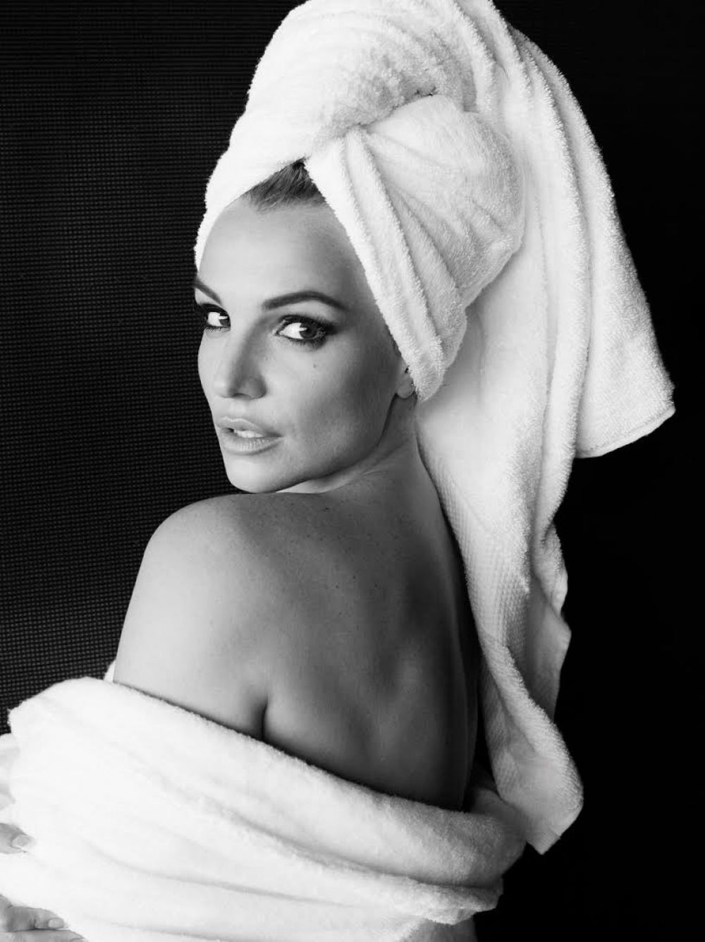BRITNEY SPEARS by Mario Testino Towel Series BRITNEY SPEARS by Mario Testino Towel Series
