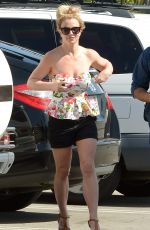 BRITNEY SPEARS Shopping at Hobby Lobby in Los Angeles 02/29/2016