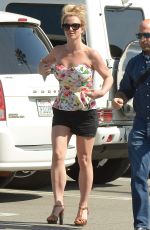 BRITNEY SPEARS Shopping at Hobby Lobby in Los Angeles 02/29/2016