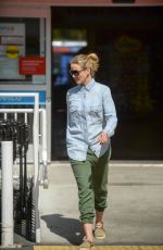 CAMERON DIAZ Shopping at Petco in Los Angeles 03/13/2016