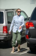 CAMERON DIAZ Shopping at Petco in Los Angeles 03/13/2016