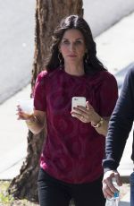 COURTNEY COX Heading to 