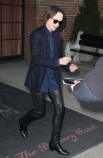 ELLEN APGE Leaves Her Hotel in New York 03/08/2016
