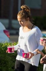 JENNFER LOPEZ Out for Frozen Yoghurt in Calabasas 03/09/2016