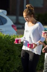 JENNFER LOPEZ Out for Frozen Yoghurt in Calabasas 03/09/2016