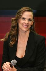 JENNIFER GARNER at 