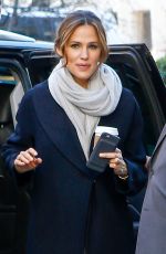 JENNIFER GARNER Leaves a Breakfast Coffee Shop in Manhattan 03/16/2016