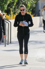 JENNIFER GARNER Leaves a Gym in Los Angeles 03/29/2016