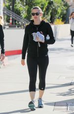 JENNIFER GARNER Leaves a Gym in Los Angeles 03/29/2016
