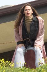 JENNIFER GARNER on the Set of 