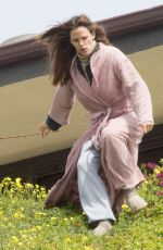 JENNIFER GARNER on the Set of 