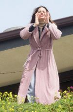 JENNIFER GARNER on the Set of 