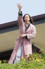 JENNIFER GARNER on the Set of 
