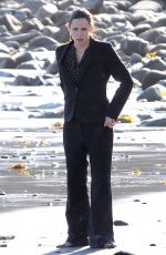 JENNIFER GARNER on the Set of 