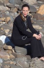 JENNIFER GARNER on the Set of 