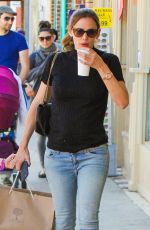 JENNIFER GARNER Out Shopping in Los Angeles 03/12/2016