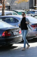 JENNIFER GARNER Out Shopping in Los Angeles 03/12/2016