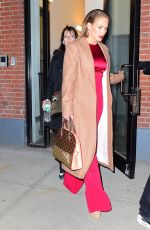 JENNIFER LOPEZ Leaves Her Apartment in New York 03/01/2016