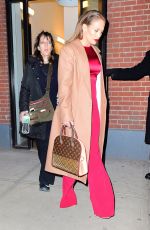 JENNIFER LOPEZ Leaves Her Apartment in New York 03/01/2016