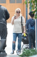 KATE HUDSON at Brentwood Farmers Market in Los Angeles 03/20/2016